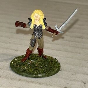 Ral Partha Dragonlance Woman Blonde Warrior Sword Metal Warhammer